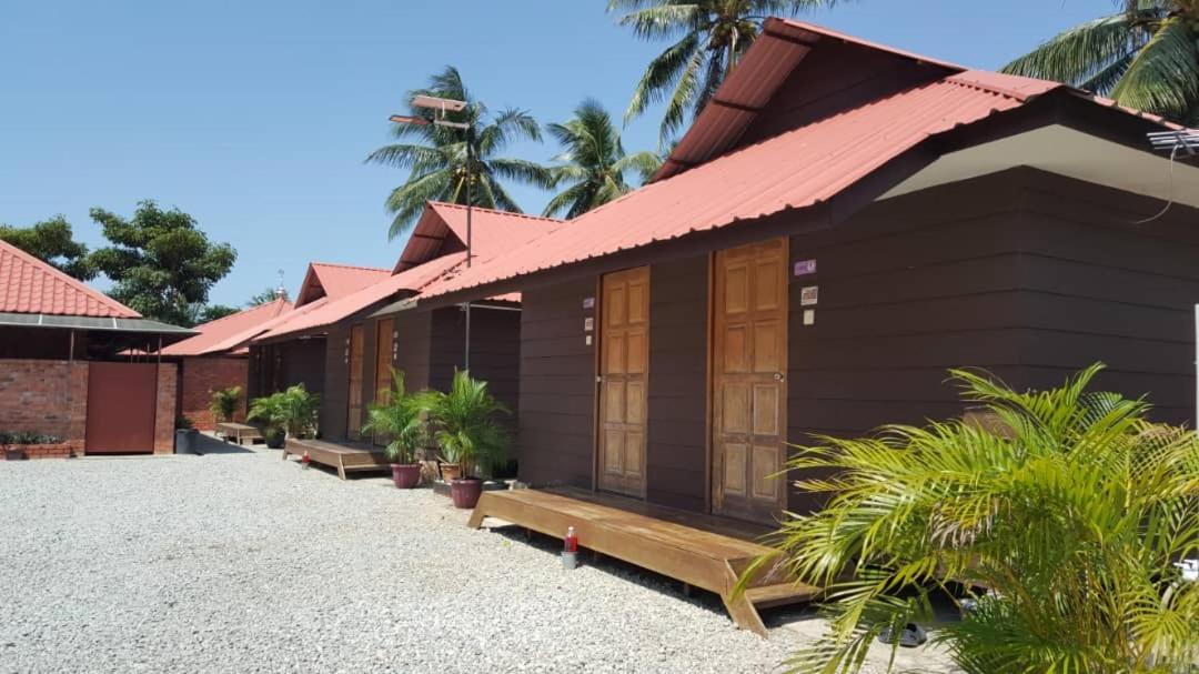 Homestay Umbai Kelana Merlimau Exterior photo