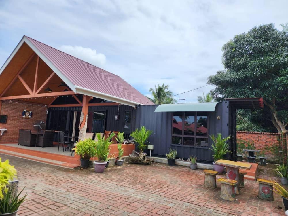 Homestay Umbai Kelana Merlimau Exterior photo