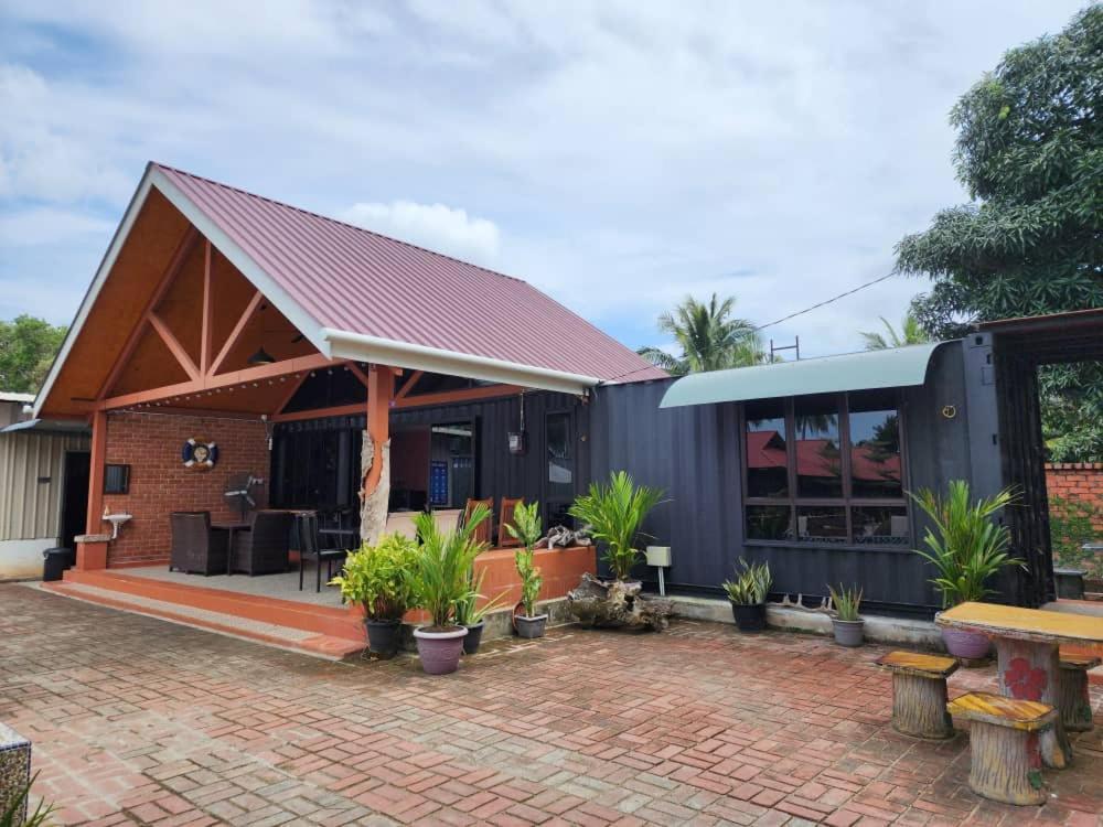 Homestay Umbai Kelana Merlimau Exterior photo